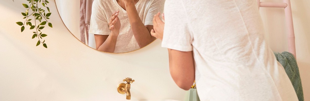 Những Điều Bạn Cần Biết Về Cách Chăm Sóc Và Thu Nhỏ Lỗ Chân Lông